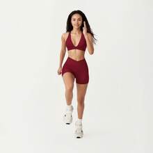 Women's V-Neck Halter Sports Bra With Wide Band And Supportive Stretch Fit - 酒紅色 - 查看 5