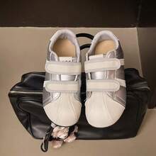 2025 Nuevos zapatos blancos pequeños con para mujeres de baja estatura, zapatillas casuales, zapatos tipo "pato feo" gruesos