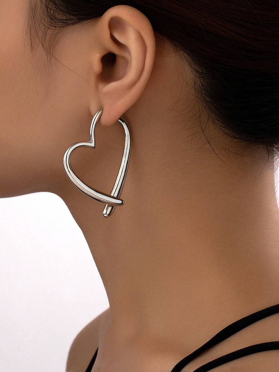 1 Pair Fashionable Minimalist Personalized Heart Hoop Earrings, Silver Color