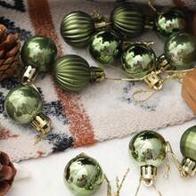 24 قطعة من مجموعة زينة كرات عيد الميلاد بقطر 3 سم، زينة للشنق على شجرة عيد الميلاد لأغراض الاحتفالات والعرض النافذي، عيد الميلاد