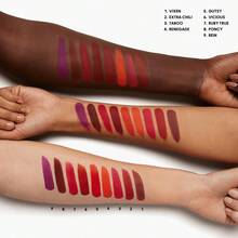 MAC 魅可 24 小时持久显色唇膏 #Ruby 1.8克/0.06盎司 | 24 小时持久不脱色 | 色彩鲜艳的哑光妆效 | 舒适不晕染配方 | 从早到晚全天候持妆 | 滋润双唇，令双唇柔软顺滑 | 大胆亮丽的色号，适合各种场合 | 完美适用于特殊场合、日常妆容和夜间外出 - RUBY TRUE - 查看 6