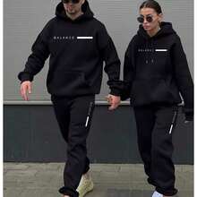 Ciepły, gruby zestaw odzieży sportowej z nadrukowanym logo marki, zawierający bluzę z kapturem i ściągaczem oraz spodnie dresowe ze ściągaczem, odpowiedni do uprawiania sportu rekreacyjnego, aktywności na ulicy, fitnessu, biegania na świeżym powietrzu i codziennego noszenia w domu, odpowiedni dla mężczyzn, można go również nosić jako strój dla par - Czarne - Zobacz 3