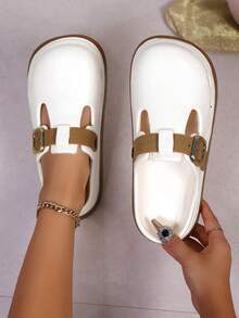 Sandales plates confortables pour femmes, réglables avec boucle, semelle souple et respirante, antidérapantes, convenant pour la plage, la salle de bain, les tenues décontractées, les voyages, la mode de rue quotidienne - Blanc - Voir 3
