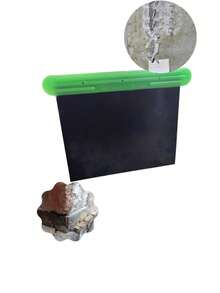 Cuña con mango grande elaborada con materiales de alta resistencia que garantizan firmeza y durabilidad. Su diseño ergonómico permite un agarre cómodo para aplicar fuerza con precisión al separar, nivelar o ajustar piezas. Ideal para tareas en carpintería, mecánica y construcción, facilita el trabajo sin dañar las superficies y asegura un desempeño eficiente en todo tipo de proyectos. - Negro - Ver 3