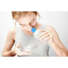 1 Botella de lavado e irrigación .250ML.Lavado .Irrigador .Para adultos y niños.Enjuague .Botella de enjuague .Natural para el resfriado y síntomas de alergia.Ayuda con la congestión , los ronquidos, las alergias, y más.(1 Botella) - 1 Botella c/10 Sobres de Enjuague - Ver 8