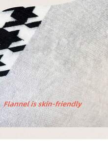 1pc Deep Navy Blue Background With Classic Black & White Football Pattern - Large Main Ball Provides 3D Visual Effect, Paired With Mini Football Prints To Bring The Vibrancy Of The Pitch Directly Into Your Home - Multicolor - View 9