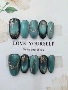 10 Peças de Unhas Postiças Feitas à Mão, Presentes de Natal, Unhas Falsas, Unhas Curtas Adesivas, Olho de Gato Azul, Linhas de Folha Tridimensionais, Flores Prateadas Pintadas à Mão, Unhas Azuis, Unhas Curtas, Unhas, Estilo Fresco e Fofo, Adequado para Senhoras e Meninas Usarem Diariamente e como Presente de Feriado, Adequado para o Dia dos Namorados, Natal, Ano Novo