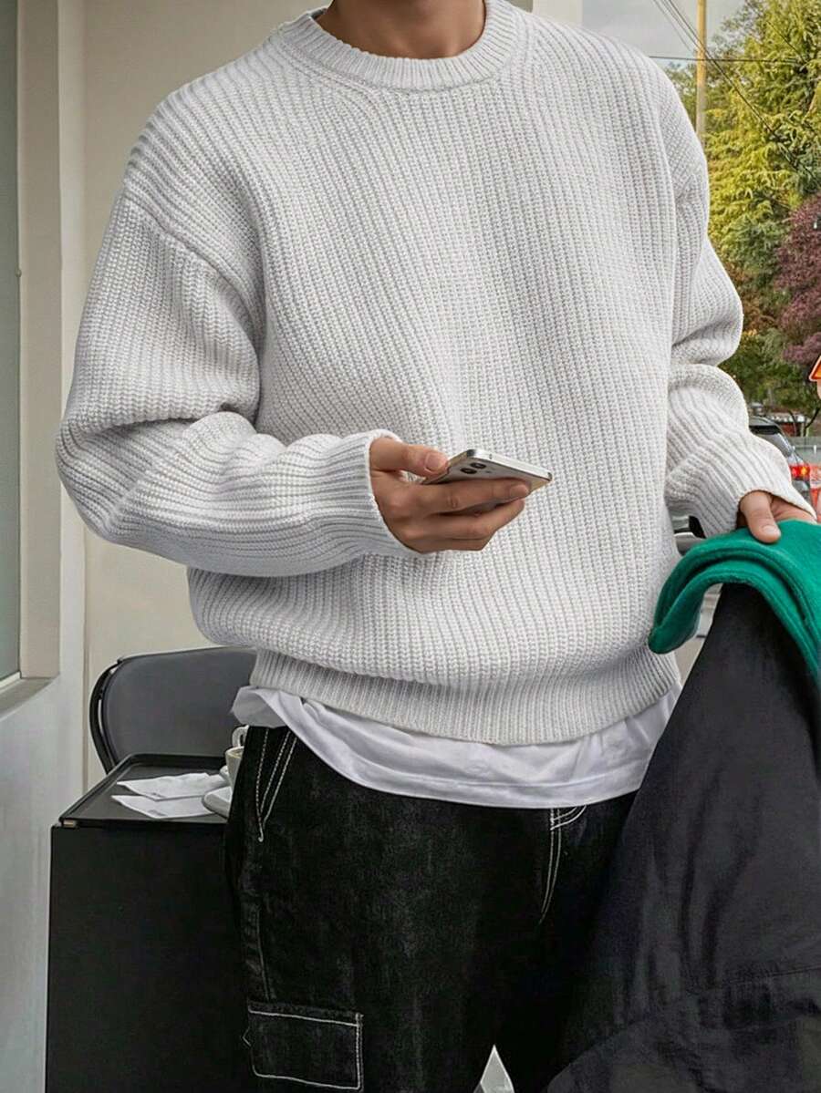 Suéter básico de hombre de unicolor, casual, suelto, ligero, de punto de piqué de poliéster, con cuello redondo y hombros caídos, diseño de nicho, para otoño/invierno - Beis - Ver 1
