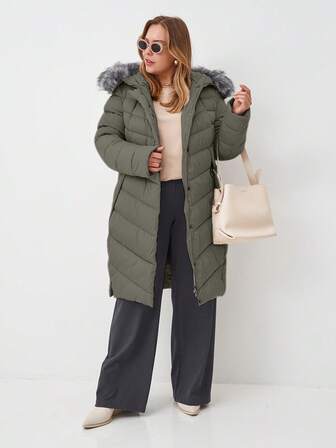 Astrid 大码休闲纯色拼接仿毛皮连帽长款羽绒服，冬季