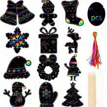 12 قطعة من لوحات الفن بالخدش للكريسماس، تشمل رجل الثلج، رجل الزنجبيل، الرنة، الجرس، شجرة ، لوحات الفن بالخدش، ديكورات، كتاب فن الخدش للتعليق، هدايا حفلات ، هدايا للفصول الدراسية (ألوان وأنماط عشوائية)، زينة شجرة