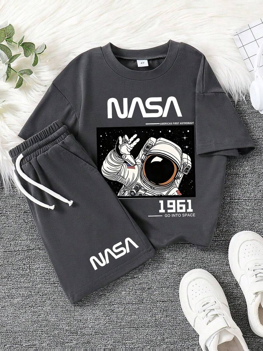 2pcs/Set Young Boy Astronaut Print Short Sleeve T-Shirt And Shorts Casual Outfit - Dark Grey - View 1