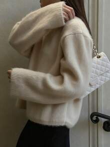Vivid Style 女款時尚高級純色休閒寬鬆版型柔軟蓬鬆落肩圓領套頭毛衣，秋冬款 - 米色 - 查看 5