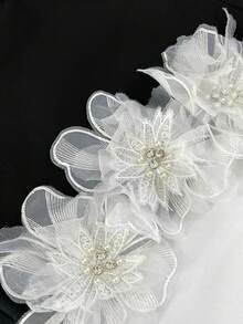 Vestido de fiesta elegante de mujer con decoración floral 3D de color contrastante