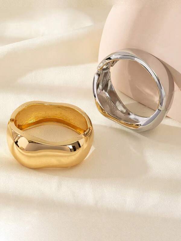 1pc Minimalist Smooth Metal Exaggerated Cuff Bracelet, Fashionable Elegant Gift For Girlfriend, Suitable For Parties, Galas And Dates