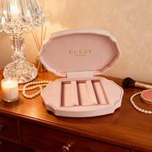 Gucci Women's Medium Retro Makeup Storage Box Pink Shell Design