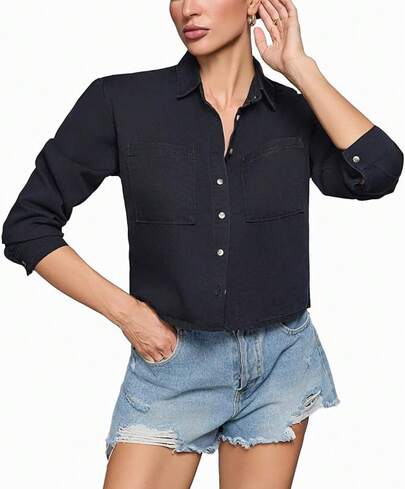 Blusa de mezclilla recortada de manga larga con botones y bolsillos, ajuste cómodo, estilo casual, moda actual