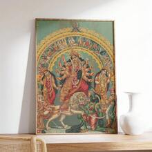 Vintage Gemälde Poster Kunstdruck Geschenk - Wandkunst - Heimdekoration - Hinduistische Gottheiten - Ungerahmtes Porträt der Göttin Durga mit Trishul, Göttin Lakshmi und Göttin Saraswati (1890) - Verschiedenfarbig - Übersicht 1
