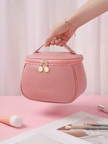 PU皮革便携旅行化妆包，多功能大容量收纳包，化妆工具隔层包，化妆刷收纳袋，浴室洗漱包，多层化妆包，化妆品整理包，便捷旅行手提包，防水收纳包，适用于护肤品、化妆品、化妆刷、粉底、口红等，适合海滩、学校、浴室、度假、情人节、圣诞节等场合，是送给家人和朋友的理想礼物。