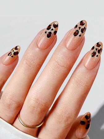 24片秋冬新款豹纹美甲贴纸，杏仁形法式黑色简约设计，全覆盖式按压美甲套装，12种尺寸，高品质美甲贴片，时尚百搭，适合作为女士秋冬日常礼物