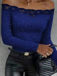 Elegantes romantisches Damen Oberteil mit einem Schulterausschnitt, Langarm, Spitzeneinsätzen und Glitzer für festliche Anlässe