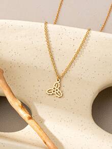 1 Pc Minimalist Christmas Tree Snowflake Pendant Necklace For Women, 2025 Winter Themed Xmas Reindeer Jingle Bells Charm Necklaces, Holiday Festive Jewelry Gift For Her