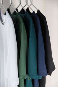 THEGEWA 5 Breathable Sports T-Shirts, Different Colors, Various Sizes, From XS To 3XL - Green - View 4