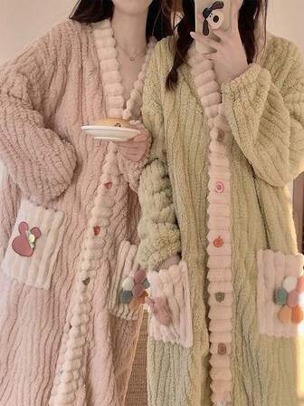 Thickened Coral Fleece Bathrobe For Fall And Winter Loose-Fitting, Fall/Winter Women's Pajama Set,Warm, Thickened Nightgown Long-Length Sweet Cardigan Loungewear,Soft & Comfortable Absorbent Loungewear For Bathroom, Bedroom, Pool, Essential Daily & Travel Item - Perfect Gift For All Autumn/Winter