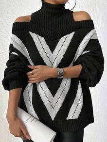 Suéter Plus Size com Gola Alta e Ombro a Ombro em Tricô com Detalhes em Patchwork em Cores Contrastantes