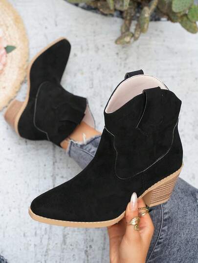 时尚踝靴，新款上市，英伦风粗跟麂皮踝靴，舒适百搭，适合户外及日常穿着，黑色，适合女性35-43码。