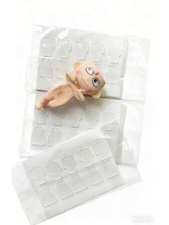 10卷透明双面胶带，适用于装饰配件。加厚无残留胶带，适用于小雕像、收藏品和家居装饰。移除后不留痕迹。