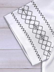 Conjunto de camisa de manga corta con estampado geométrico y shorts para las vacaciones de verano de los hombres - Blanco - Ver 5