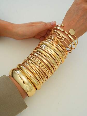 21件套简约时尚夸张复古硬币几何不对称手链套装，男女皆宜，适合度假、约会、日常佩戴、派对、婚礼等场合，也是送给妈妈、朋友的礼物。