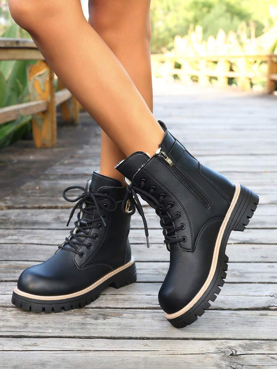 2-2.5英寸鞋跟圆头厚底踝靴，专为娇小女性设计，保暖舒适，系带撞色饰边，适合通勤和休闲穿着，2025年冬季新款。 - 黑色 - 查看 1