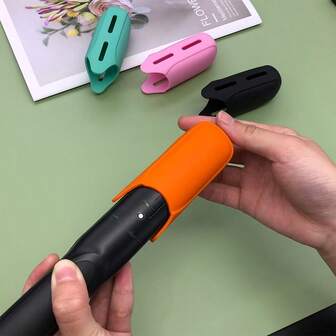 1pc Silicone Heat Resistant Sleeve For Hair Straightener, High Temperature Proof Curling Iron Cover