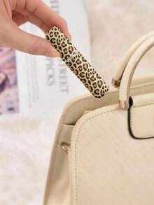 1个5毫升豹纹方形可灌装香水瓶，便携式可灌装香水喷雾瓶，豹纹和花卉图案，迷你旅行喷雾瓶。便携式旅行可灌装瓶，方形分装瓶，喷雾瓶。可重复使用。液体分离瓶 - 彩色 - 查看 3