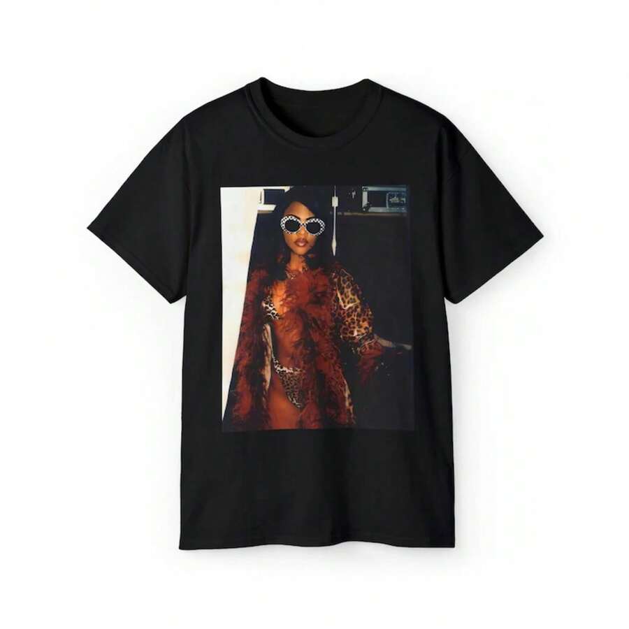 Retro Lil Kim Cheetah Print T-Shirt: 90s Hip Hop Fan Merch - Black - View 1