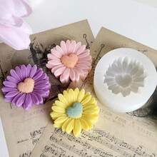 DIY Candle Making Mold - 1PC Heart Center Daisy Shape Silicone Mold For Handmade Aromatherapy Soy Wax Candles,Reusable Silicone Mother's Day, Home Decor Craft Supplies,Easy Use Silicone Mold For Creating Romantic Handmade Candles - Multicolor - View 1
