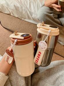 1个450毫升不锈钢保温旅行咖啡杯，带提手，双层真空密封，保温/保冷，防滑，适用于水、奶昔、茶或冰咖啡，非常适合居家、办公、公路旅行、露营、徒步、运动、野餐等场合。