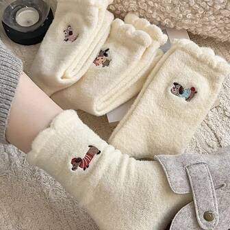 4 Pairs Winter Warm Fuzzy Socks, Cute Cartoon Socks, Adorable White Warm Socks For Women, Mid-Calf Socks, Cartoon Fuzzy Self-Heating Long Socks, Suitable For Christmas, Valentine's Day, New Year