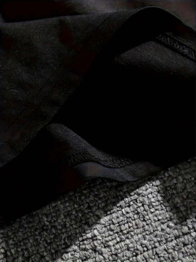 Camiseta de mujer con estampado gótico de animación, camiseta negra de manga corta, versión casual de camiseta cómoda con tejido adecuado para todas las estaciones, con una camisa de mujer adecuada para el uso diario y una camisa elegante de mujer promocional para el Día de la Independencia, el Día de la Señora, el Día de Muertos y el Día de Todos los Santos. - Negro - Añade 3