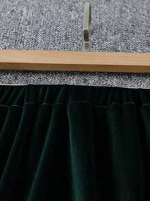 女士百搭丝绒半身裙，松紧腰宽松休闲通勤裙，适合早春穿着 - 墨綠色 - 查看 4