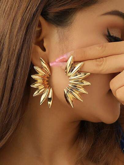 KWHY 1 Pair Fashionable Metal Geometric Fanned Leaf Design Dangle Earrings, Suitable For Women's Daily Wear