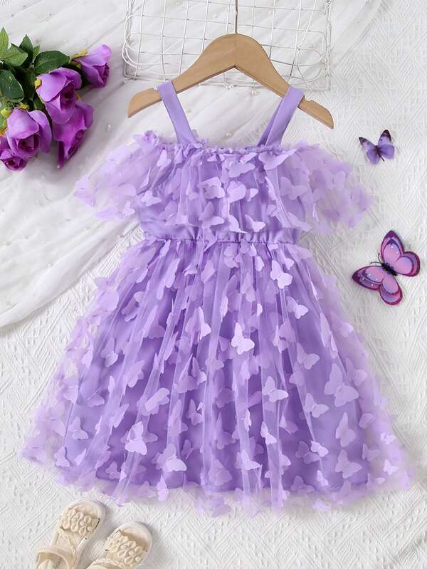 少女优雅连衣裙，时尚吊带露肩网纱蝴蝶贴花连衣裙，适合日常、派对、演出等场合。