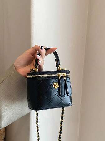 迷你菱形刺绣女士手提包/水桶包，适合购物、装钱包，适合年轻女性、大学生、新婚夫妇、上班族女性。是办公室、大学、工作、商务、通勤、户外活动、旅行和野餐的理想之选。