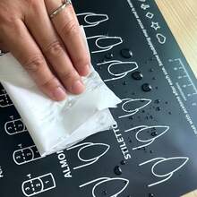 1片美甲训练垫，西班牙风格硅胶模板，适合初学者学习如何贴亚克力指甲，帮助掌握亚克力指甲贴合的基础知识。 - 彩色 - 查看 10