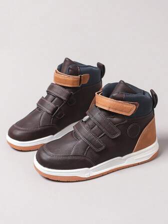 1双撞色休闲舒适中帮儿童鞋，四季皆宜