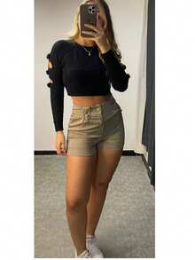 Elegant Women's High-Waisted Dress Shorts With Pockets And Three Buttons - Gris Oscuro - Ver 4