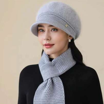 Nuevo conjunto de moda de invierno para mujeres, gorros cálidos forrados de peluche con letra K, gorros casuales de mezcla de piel de conejo para exteriores, gorro de punto elegante