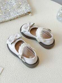 1双女童亮面软底蝴蝶结设计学生平底鞋，公主风演出鞋，春秋季 - 米色 - 查看 5