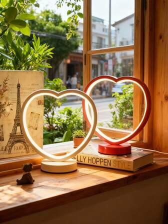 1pc Heart Shape LED Table Lamp - USB Powered Mood Light For Desk & Bedroom, Decorative Nightlight For Valentine's Day Gift, Photo Prop | White & Red